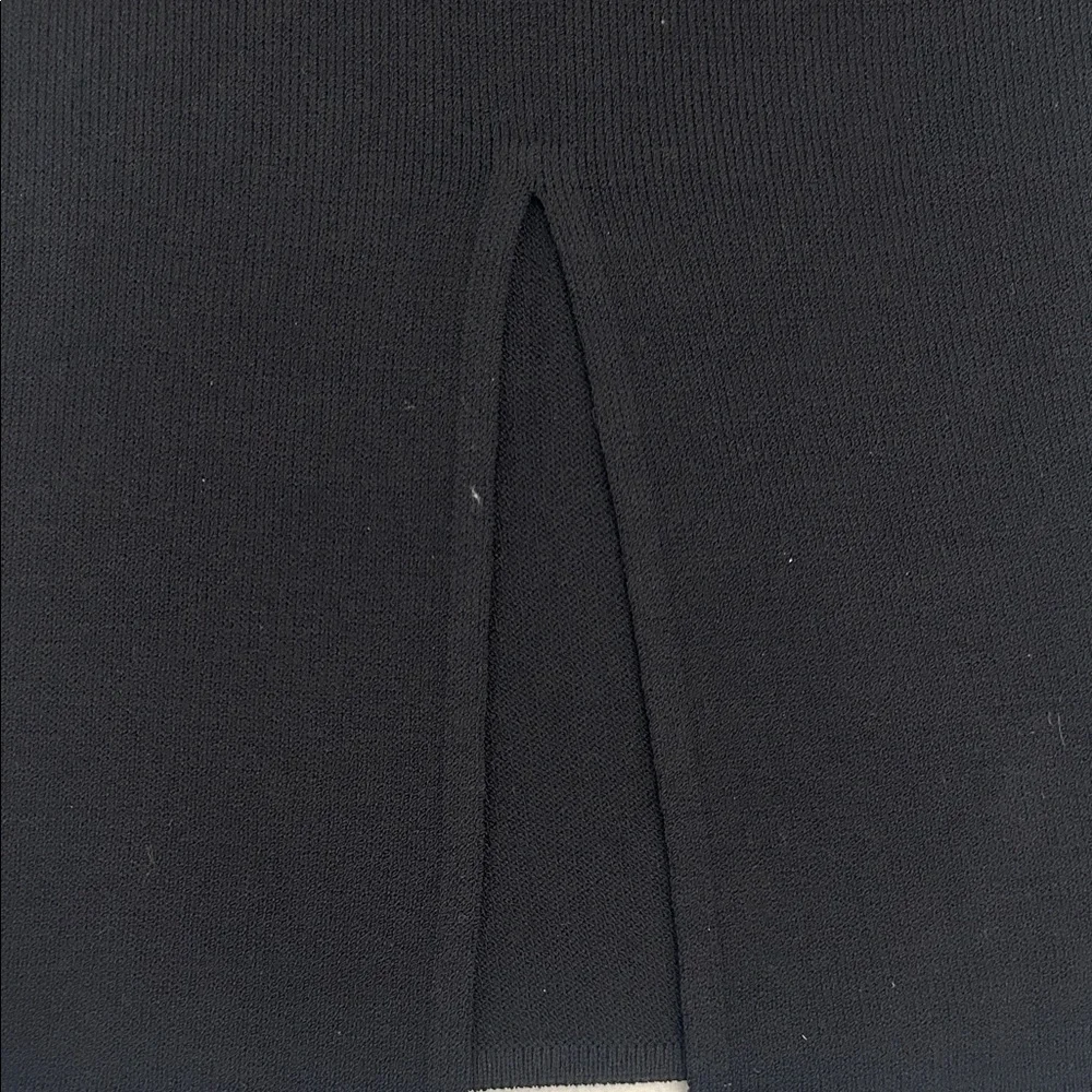 St. John Basics Black skirt - Picture 5 of 9